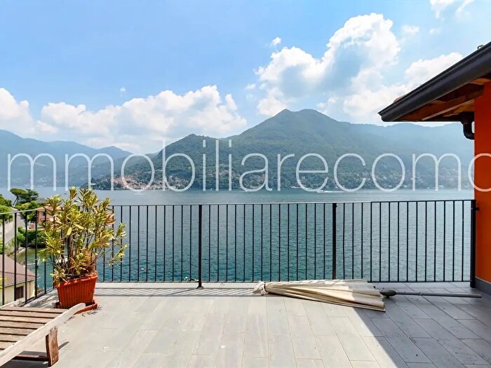 Appartamento con 10 locali in affitto in Via Besana, Moltrasio