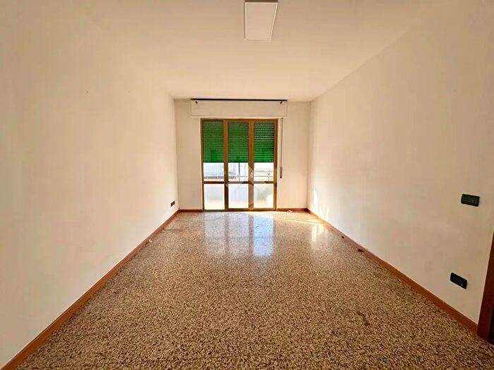 Appartamento trilocale in affitto in Via l Galvani, Montecchio Maggiore