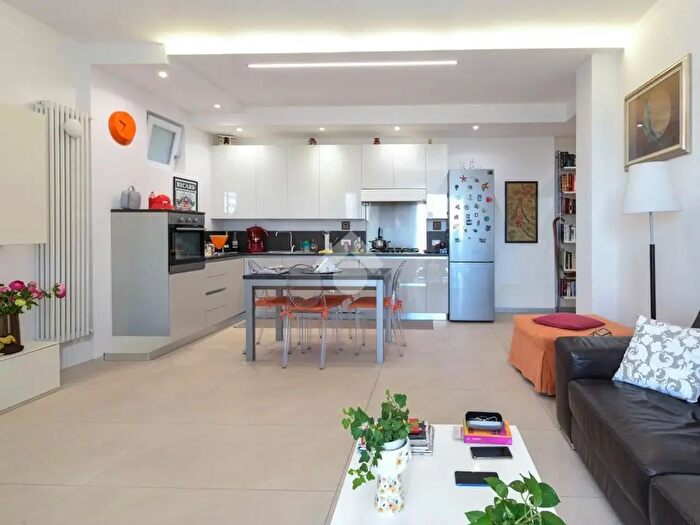 Appartamento trilocale in vendita in Desenzano Del Garda