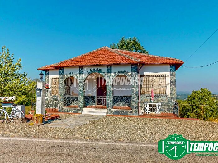 Casa con 6 locali in vendita in Località San Stefano, Trisobbio