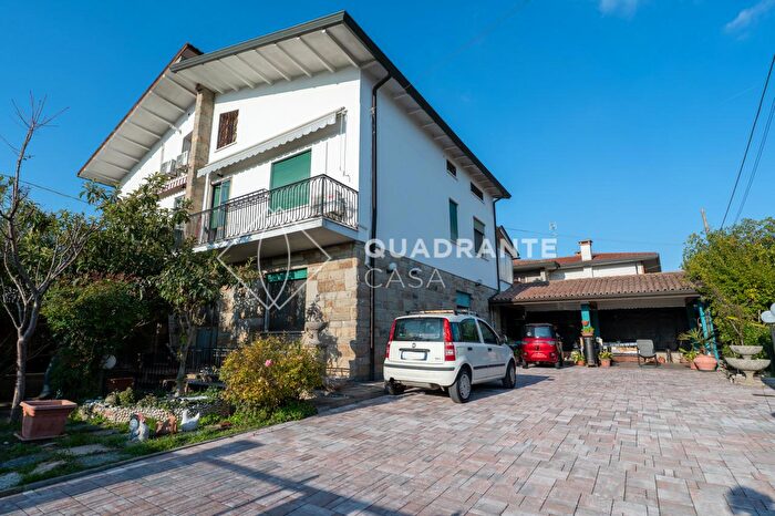 Casa con 6 locali in vendita in Via Roma, Cervarese Santa Croce