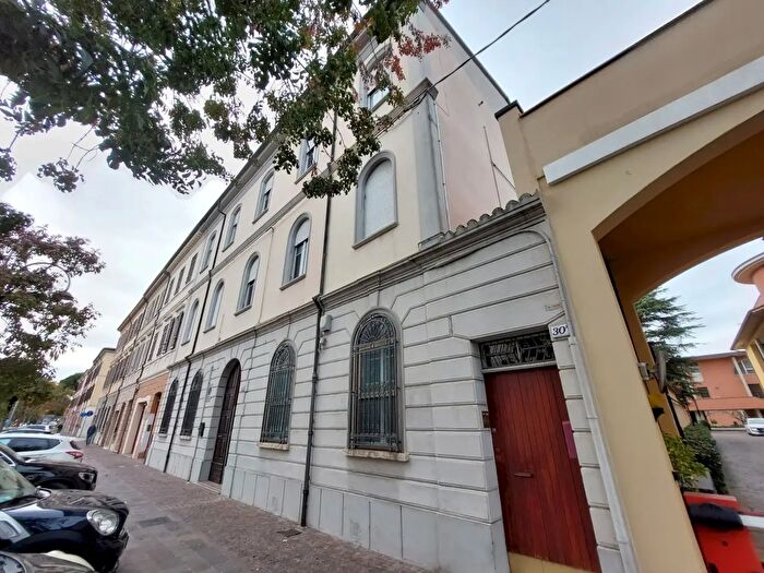 Appartamento quadrilocale in vendita in Via Mentana, Lugo