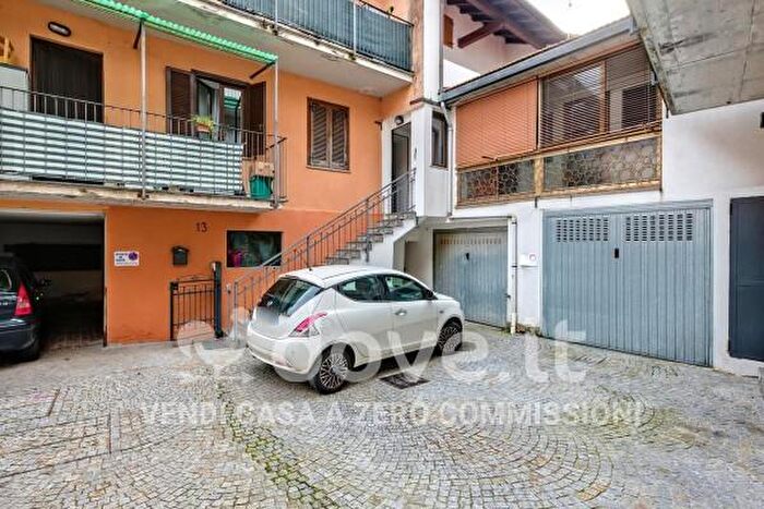 Casa trilocale in vendita in Piazza Piave, Luino