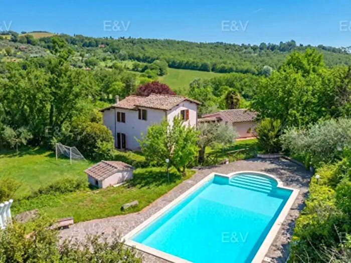 Casa con 6 locali in vendita in Via del Mattatoio, Amelia