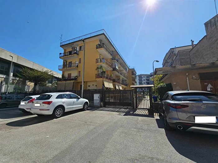 Appartamento trilocale in vendita in Battipaglia