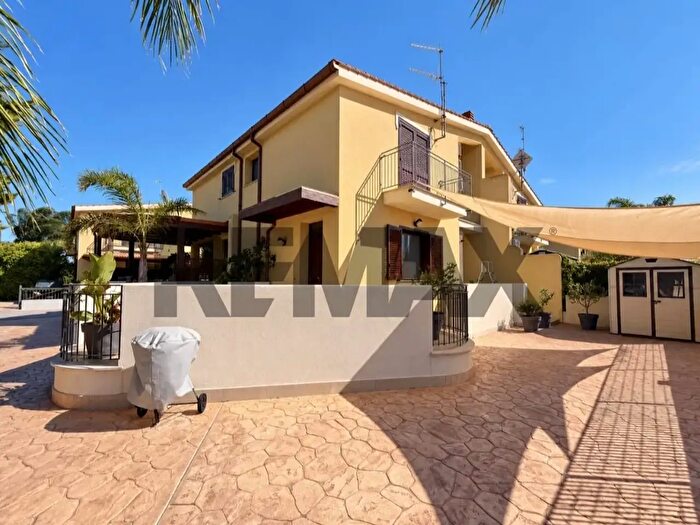 Casa con 6 locali in vendita in Strada Marausa Salinagrande, Misiliscemi