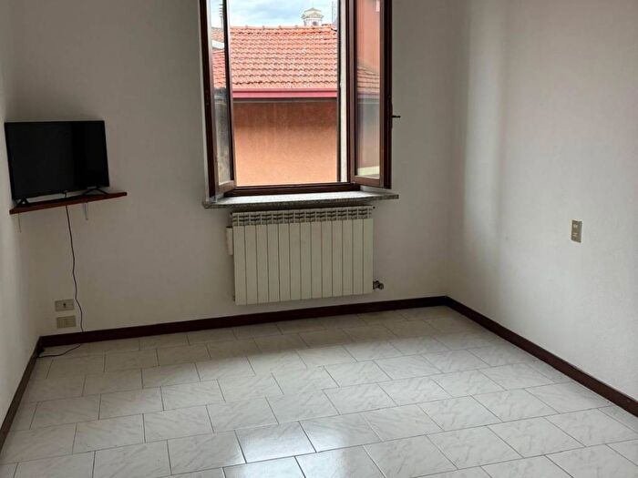 Appartamento bilocale in affitto in Centro, Lonate Pozzolo
