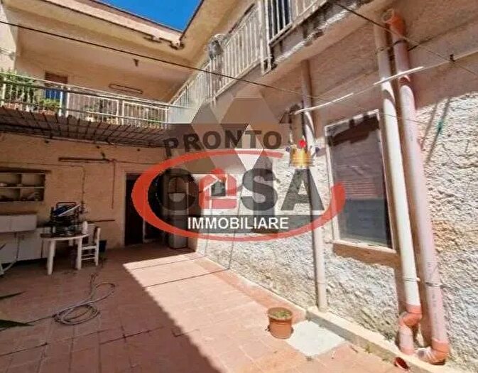 Casa con 8 locali in vendita in Marsala