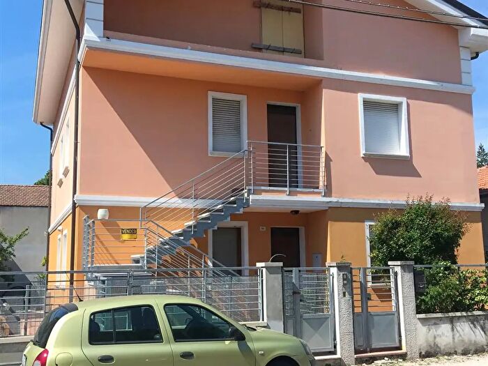 Appartamento con 8 locali in vendita in Fano