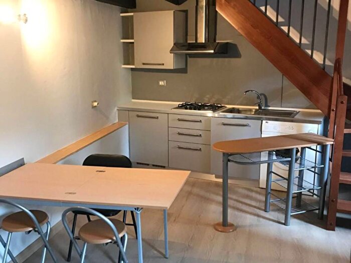 Appartamento bilocale in affitto in Vicolo del Porto, Intra Centro Storico, Verbania