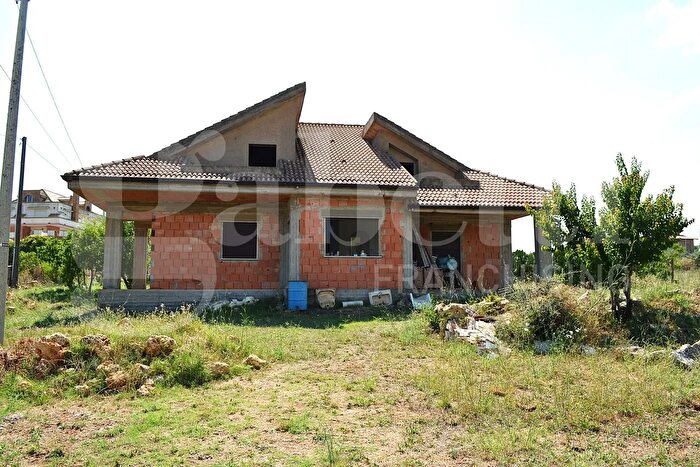 Casa con 5 locali in vendita in Via Angelo Faro Snc, Nissoria