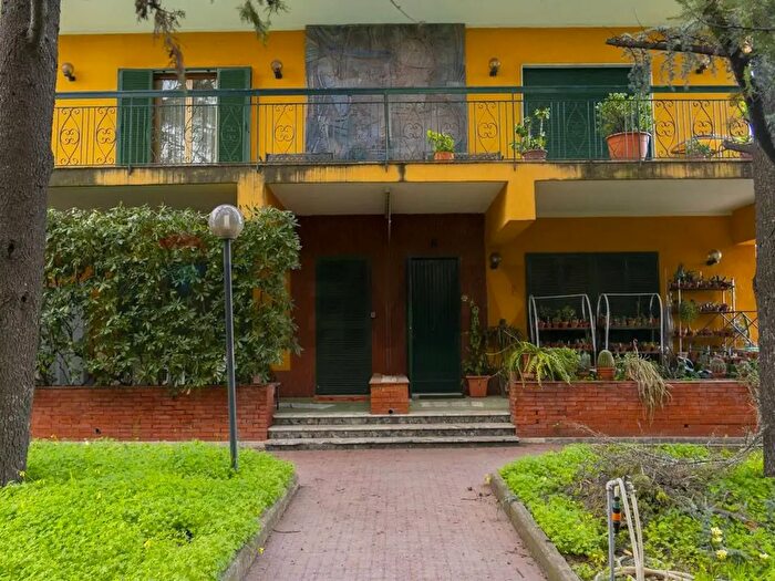 Casa con 7 locali in vendita in Via Etnea, Tremestieri Etneo