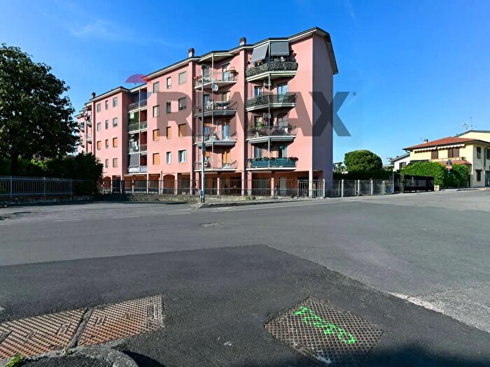Appartamento trilocale in vendita in Via Mazzini, Paullo