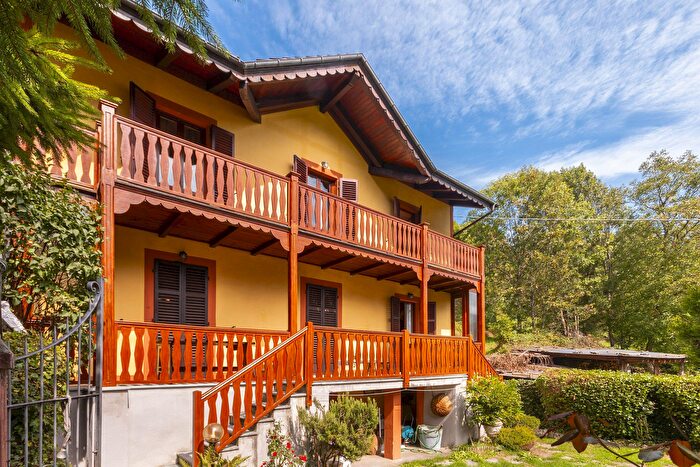 Casa quadrilocale in vendita in Regione Duea, Sampeyre