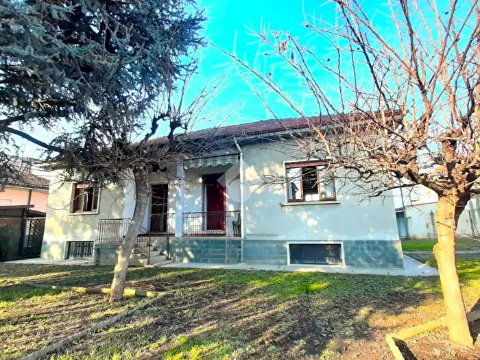 Casa con 5 locali in vendita in Via Monza, Senago