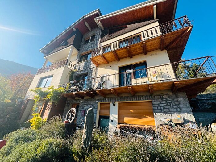 Case in Vendita e in Affitto - 2