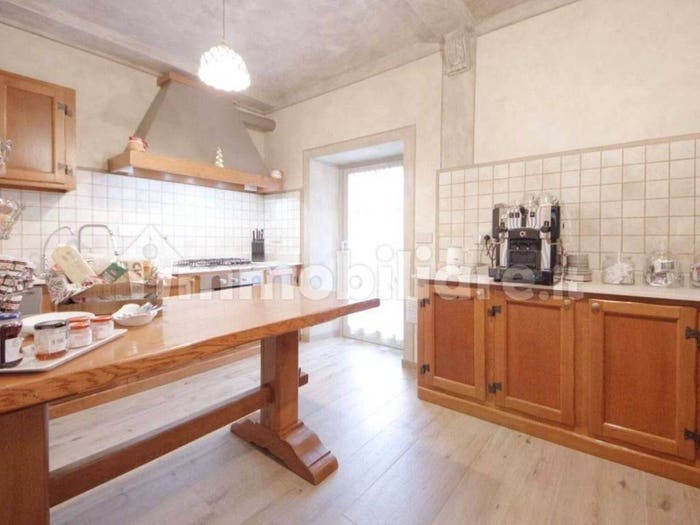 Appartamento quadrilocale in affitto in Via Novembre, Centro, Gaggio Montano