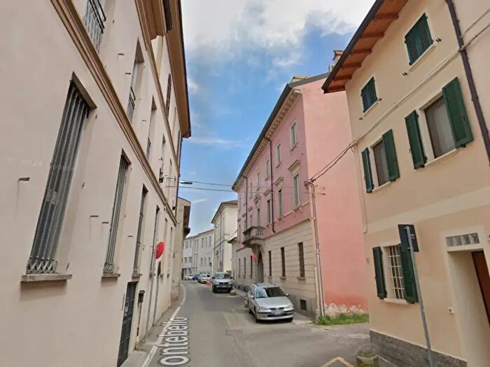 Appartamento bilocale in affitto in Via Cavour, Stradella