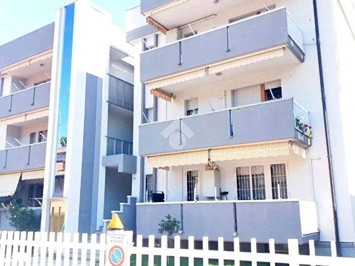 Appartamento trilocale in vendita in Viale Tommaseo, Riccione