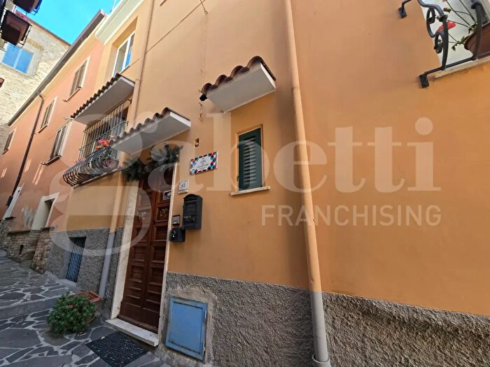 Appartamento con 5 locali in vendita in Via Terranova, Tortoreto