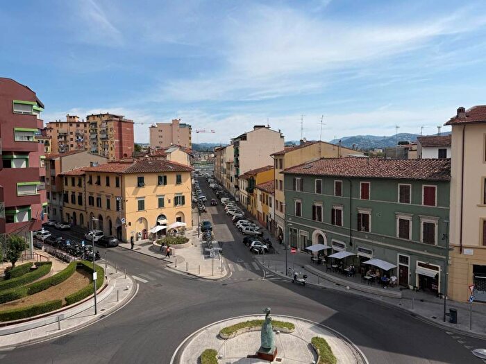 Appartamento con 5 locali in affitto in Piazza di San Iacopino, Porta al Prato San Jacopino, Firenze
