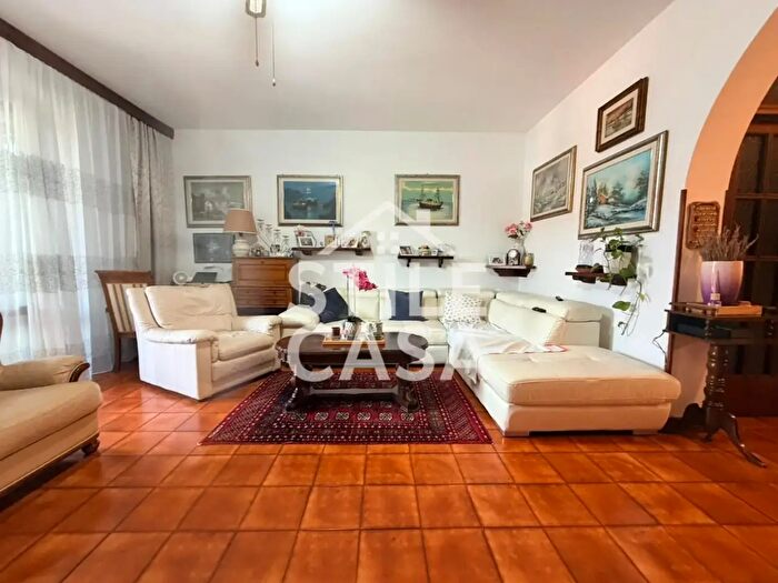 Appartamento con 6 locali in vendita in Altopascio Lu, Altopascio