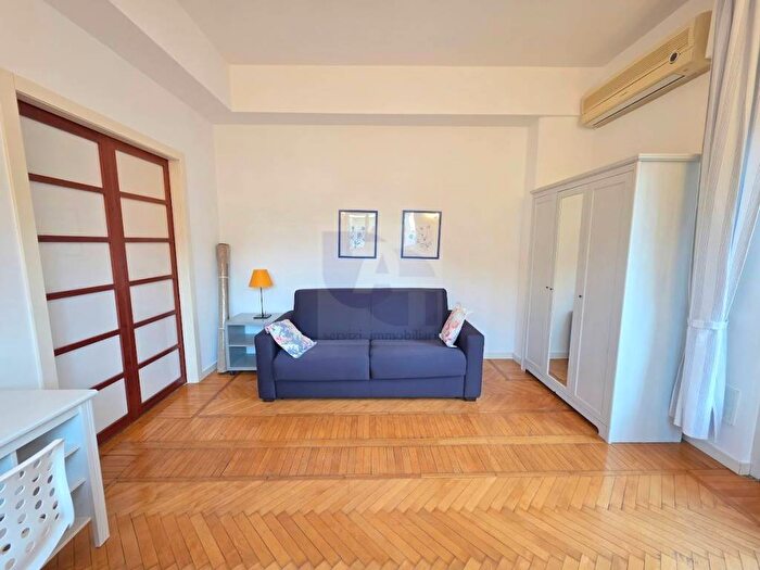 Appartamento monolocale in affitto in Via Stampa, Carrobbio, Milano