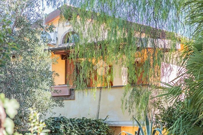 Casa con 10 locali in vendita in Via di Zambra, Cerveteri