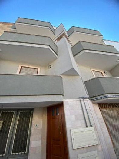 Appartamento con 6 locali in vendita in Via Nicola Ricciotti, Manduria