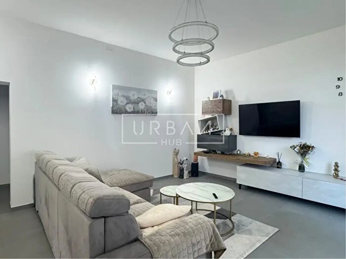 Casa con 6 locali in vendita in Forli'