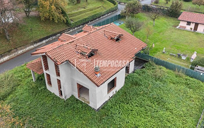 Casa trilocale in vendita in Annone Di Brianza