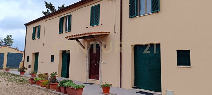 Casa con 17 locali in vendita in Località Le Croste Snc, Manciano