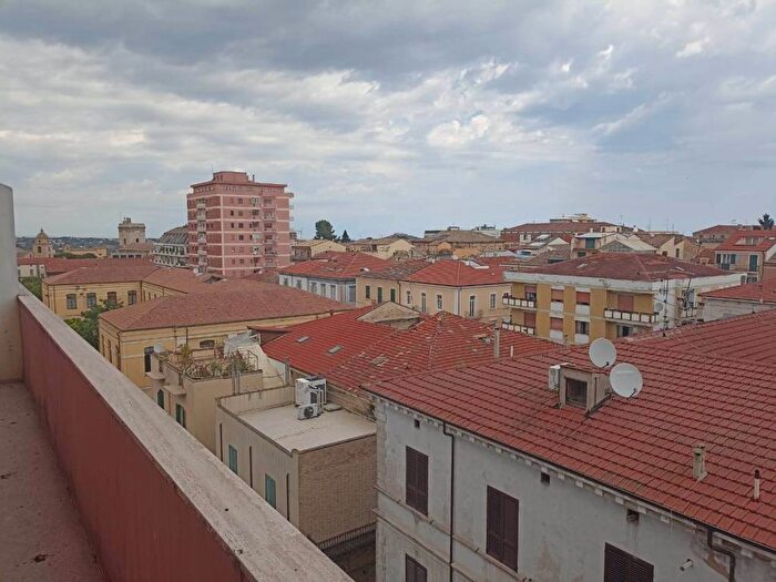 Appartamento con 6 locali in affitto in Via Cesare Battisti, Centro, Lanciano