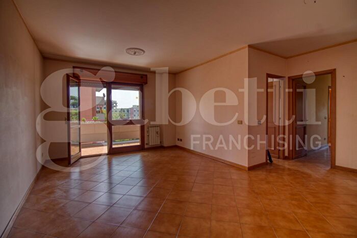 Appartamento quadrilocale in vendita in Via Giuseppe Rosaccio, Roma