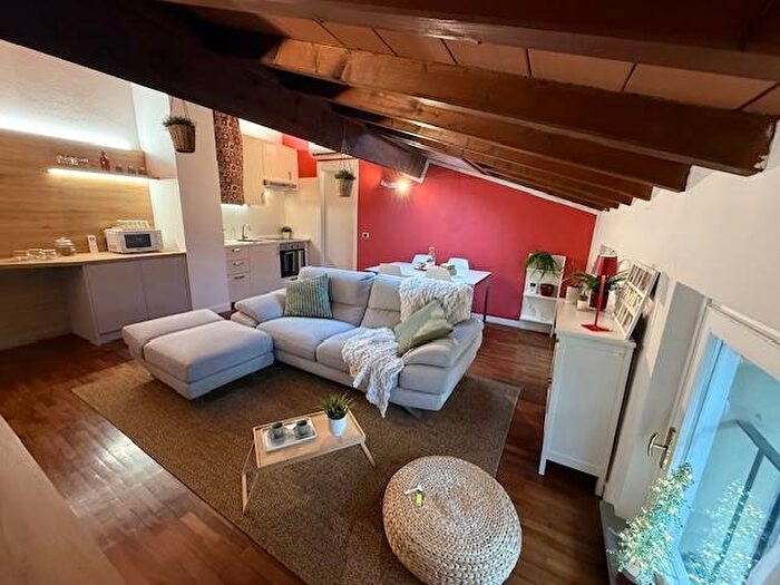 Casa bilocale in affitto in Borgo Rodolfo Tanzi, Parco Ducale Oltretorrente, Parma