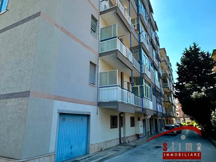 Appartamento con 5 locali in vendita in Via Epipoli, Siracusa