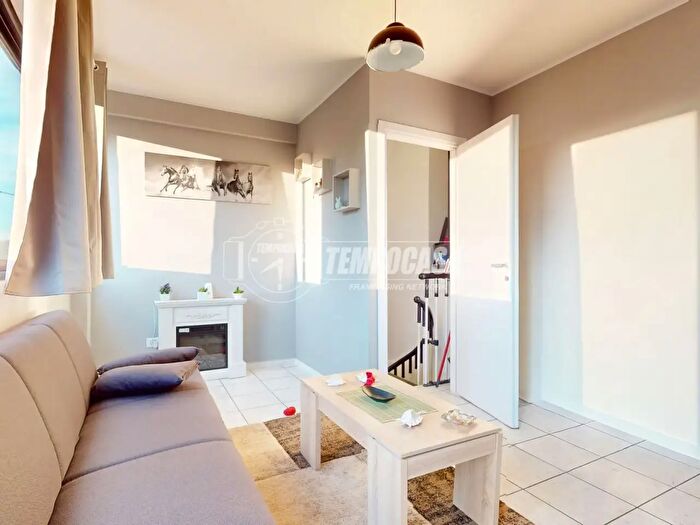 Casa trilocale in vendita in Via Canova, Valsamoggia