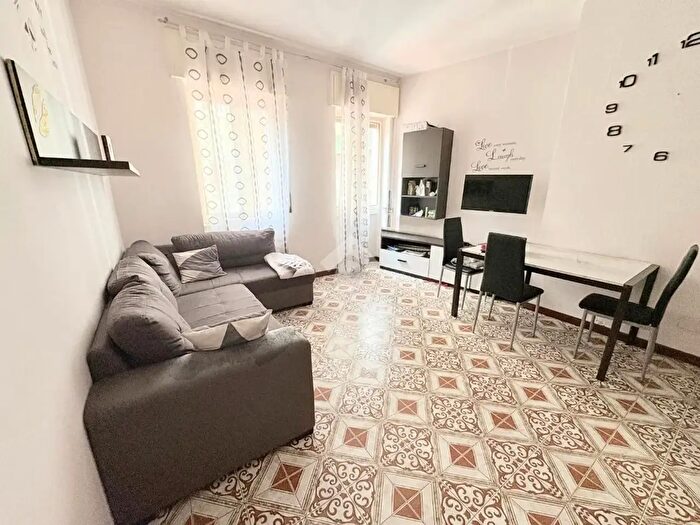 Appartamento trilocale in vendita in Via Muzio Scevola, Milano