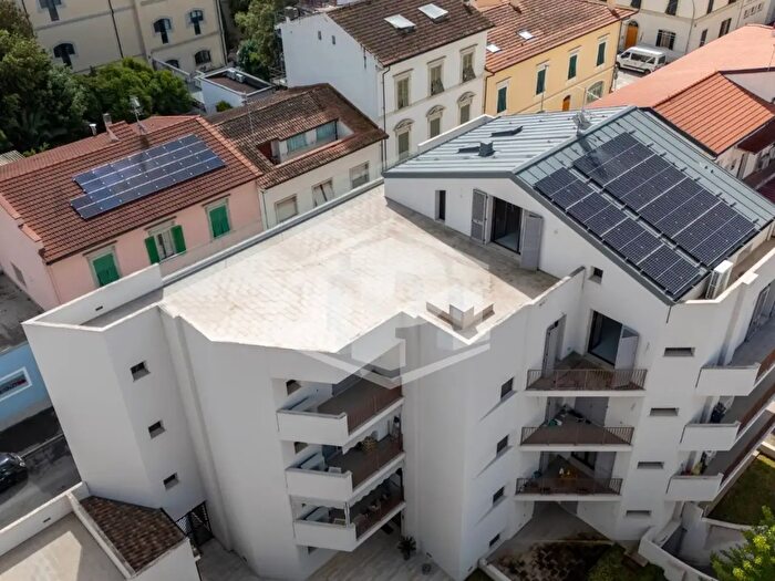 Appartamento quadrilocale in vendita in Via Edmondo De Amicis, Empoli
