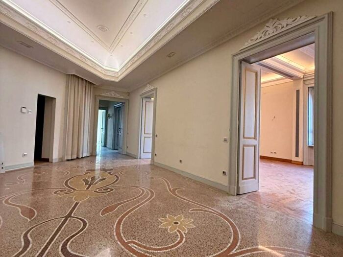 Appartamento con 5 locali in affitto in Piazza Giuseppe Verdi, Pinciano Villa Ada, Roma