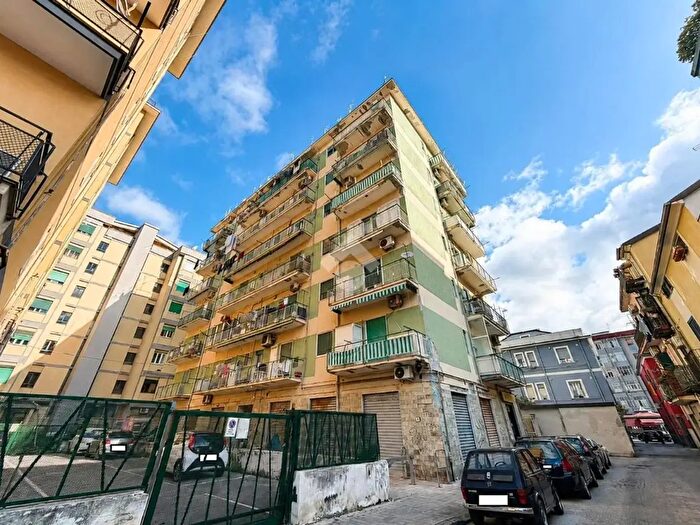 Appartamento quadrilocale in vendita in Via Donato Somma, Salerno