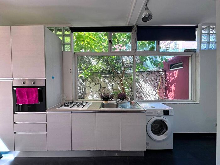 Appartamento bilocale in affitto in Via Cervasca, Cornelia Montespaccato, Roma