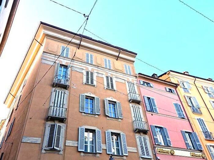 Appartamento trilocale in affitto in Vicolo SantAmbrogio, Centro Storico, Parma