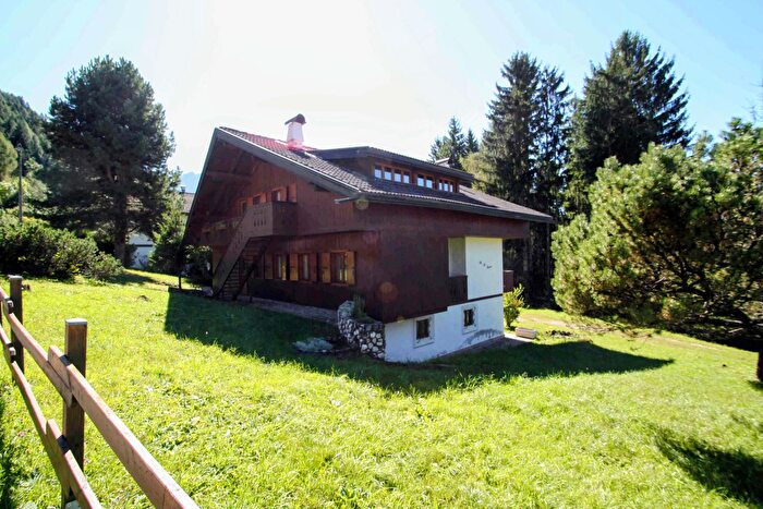 Casa con 6 locali in vendita in Borgo Salagona, Vigo Di Cadore