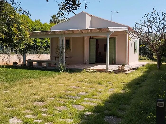 Casa trilocale in vendita in Via Enzo Ferrari, Scicli