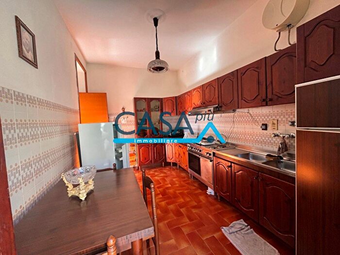 Appartamento con 6 locali in vendita in Camigliano