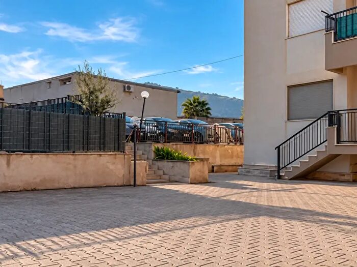 Appartamento bilocale in vendita in Via Sambucia a, Palermo