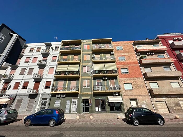 Appartamento trilocale in vendita in Via Mandrolisai, Cagliari