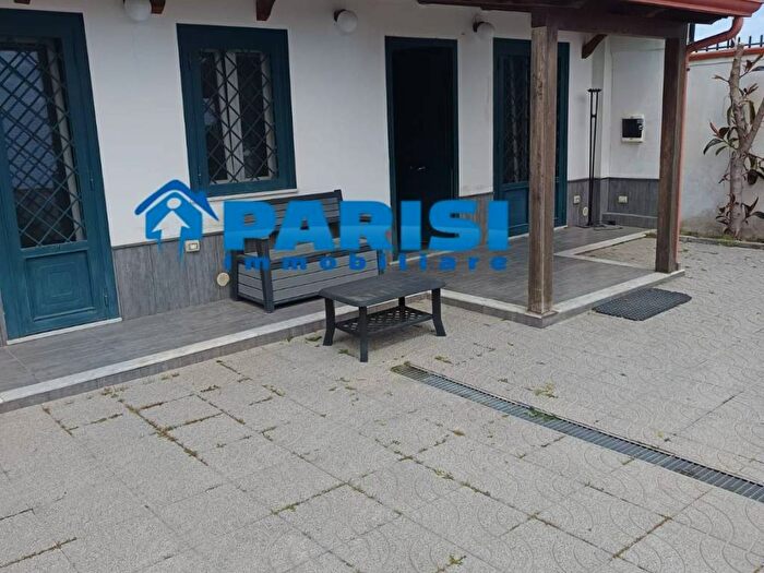 Casa trilocale in affitto in Licola Paese, Giugliano in Campania