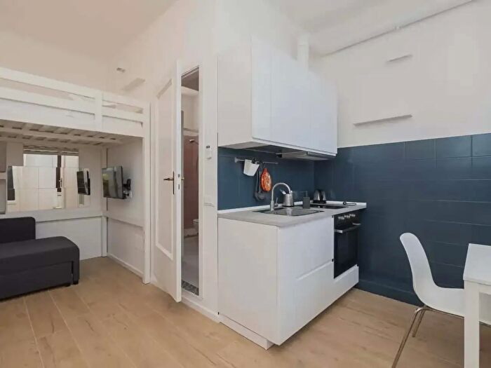 Appartamento monolocale in affitto in Via Accademia, Milano